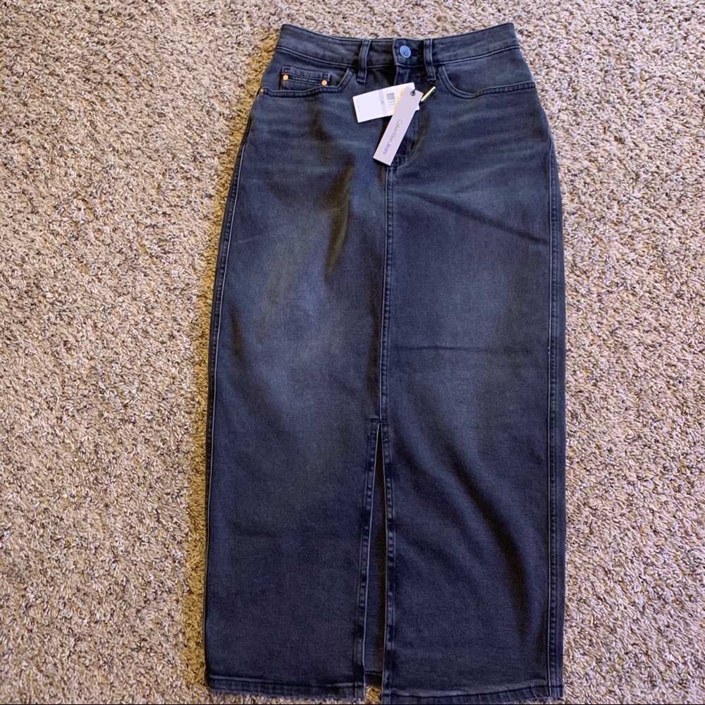 Calvin Klein Black Denim Skirt size 27